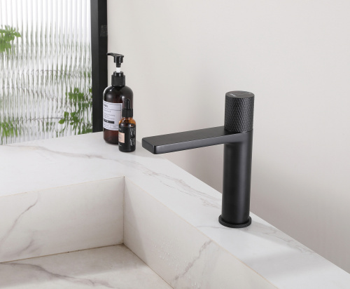 Смеситель для раковины ABBER Rund AF8710B черный матовый