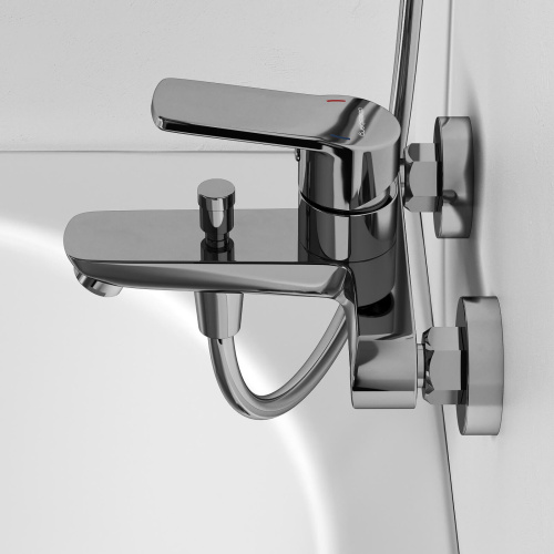 Смеситель для ванны и душа Abelsberg Lineara UNF25747CH, глянцевый хром