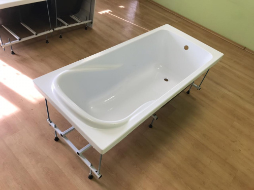 Акриловая ванна Eurolux ALLA 170х75 E101707506