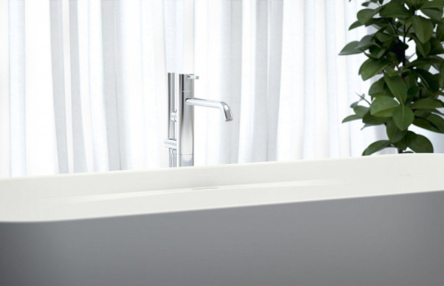 Ванна из литьевого мрамора Riho TITAN-SQUARE-170-70-57